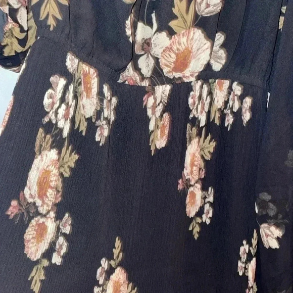 Astr Floral Dress- Small - Picture 4 of 7